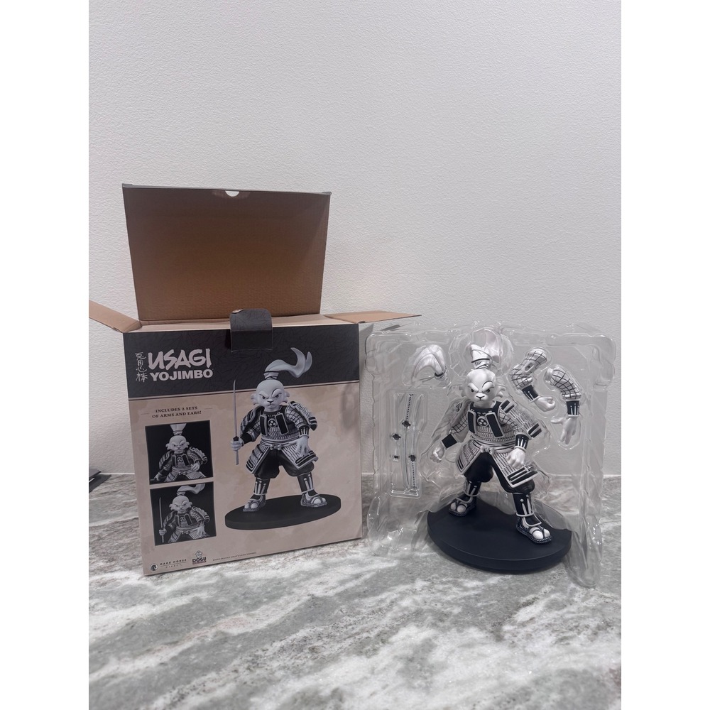 Dark Horse Usagi Yojimbo 40th Anniversary Deluxe Vinyl Figure Ltd Ed 500 NIB